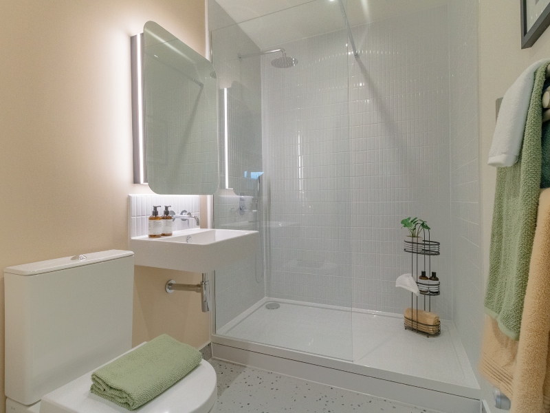 Interior photo of the Show 2 Bed Apartment Plot 21-SO-00-04, ensuite bathroom at East River Wharf in Newham, London